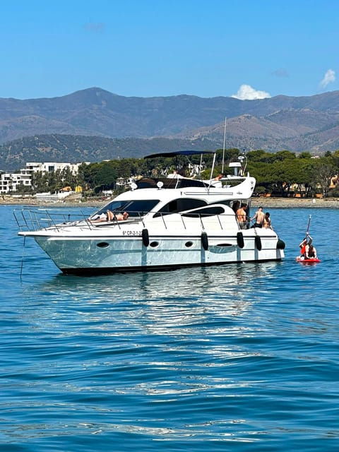 Marbella: Private Cruise in Yacht - Onboard Activities and Amenities