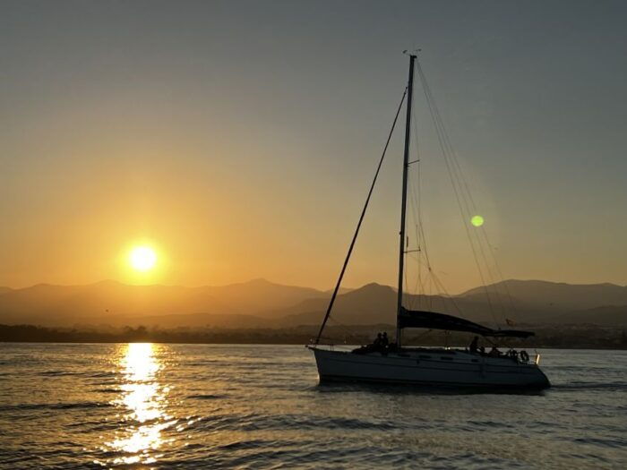 Marbella: Sunset Sailing Trip With Drinks and Snacks - Customer Ratings and Testimonials