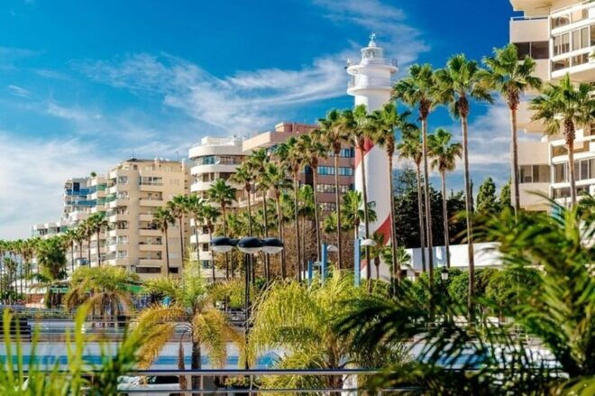 Marbella : Walking Custom Tour With a Local Guide - Inclusions