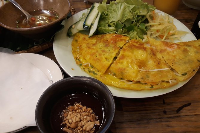 Marble Mountains and Hoi an Ancient Town With Local Foods From Da Nang or Hoi an - Indulging in Delectable Local Cuisine