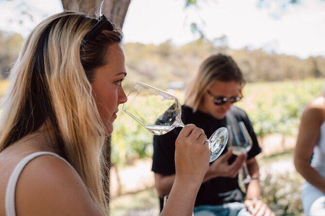 Margaret River Boutique Wine Tour w. Blind Tasting+Italian Lunch - A Deep Dive into the Margaret River Boutique Wine Tour