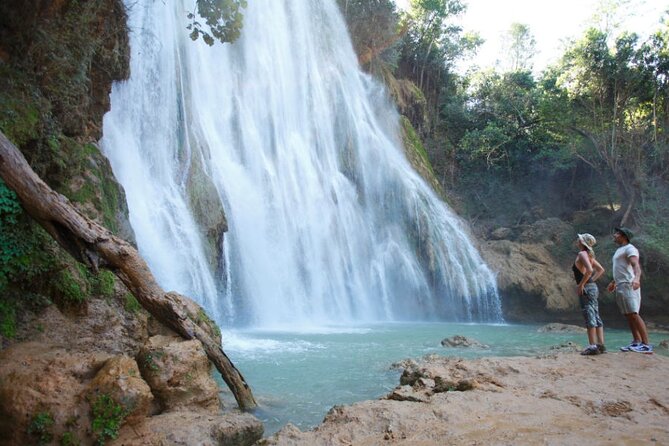 María and Miguel Stop - Half Day Tour to El Limón Waterfall With Lunch Included - Inclusions and Exclusions