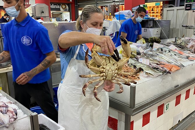 Market and Food Tour With Cooking Class - Booking Confirmation and Accessibility