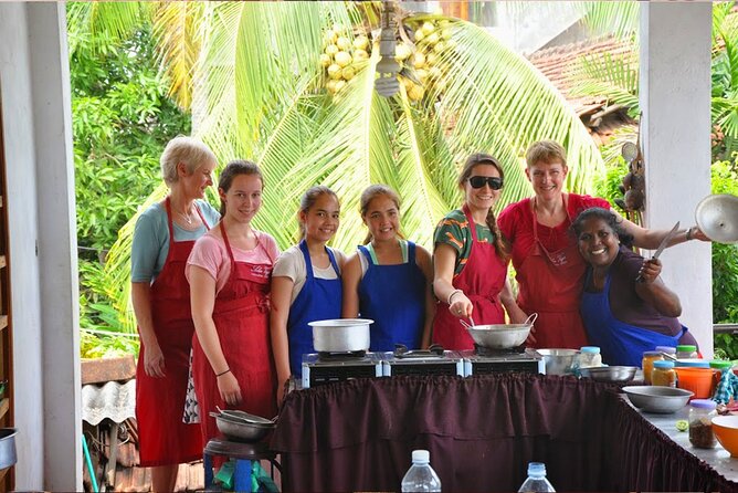 Market Tour and Cooking Class From Colombo - Preparing a Meat or Fish Dish
