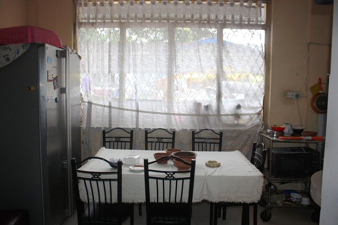 Market Tour and Traditional Sinhalese Cooking Class in Negombo - Private Excursion and Host Family