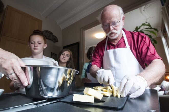Market Visit and Cooking Class With a Parisian Chef - Customer Reviews
