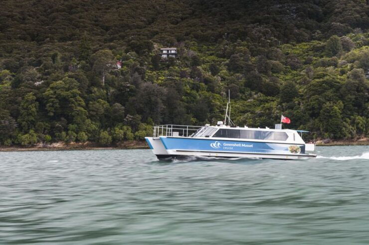 Marlborough Sounds: Greenshell Mussel Cruise - Activity Details