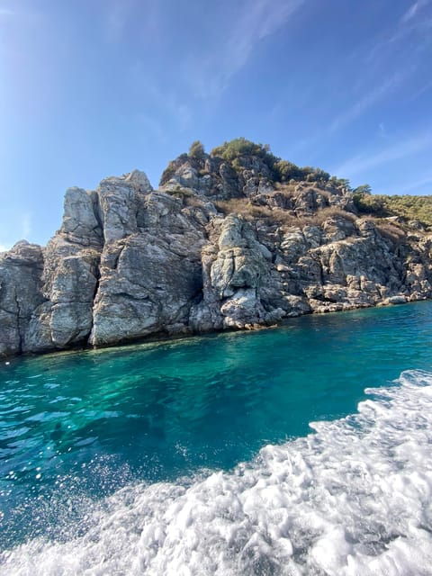 Marmaris: Parasailing, Experience the City From Above - Languages and Participant Details