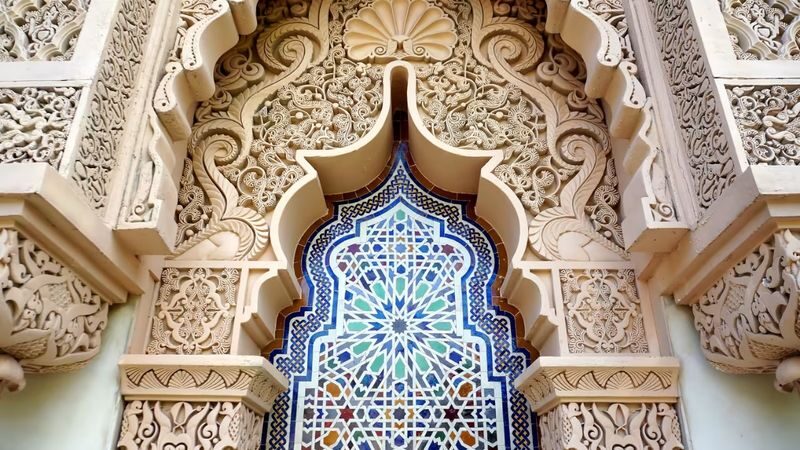 Marrakech Ben Youssef Madrasa & Le Jardin Secret Half-Day Walking Tour - Guides Who Add Context, Not Just Directions