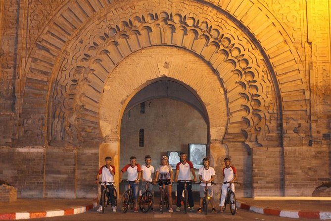 Marrakech Evening Bike Tour With Tastings and Tangia Dinner - What to Expect