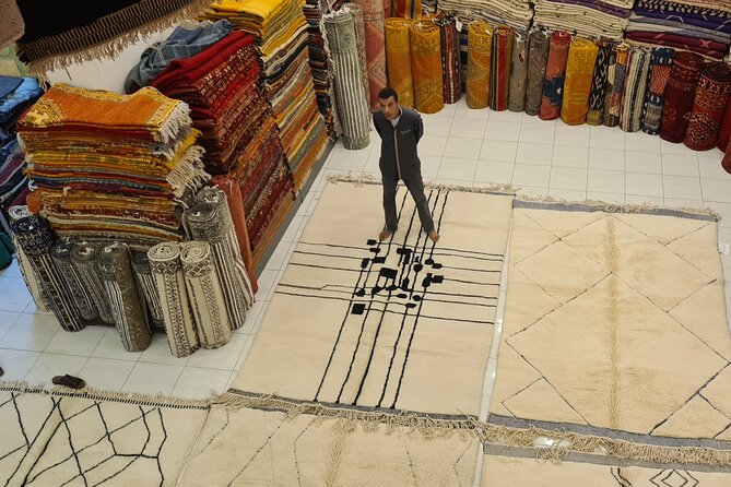 Marrakech Souk Shopping Tour: Uncover Medina Treasures - Bargaining Tips and Cultural Insights