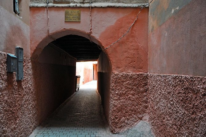 Marrakesh Day Trip From Casablanca With Camel Ride And Lunch At Agafay Desert - Exploring Marrakechs Vibrant Medina