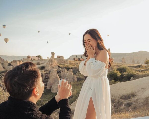 Marriage Proposal Surprise With Breakfast Balloons - Capturing the Proposal