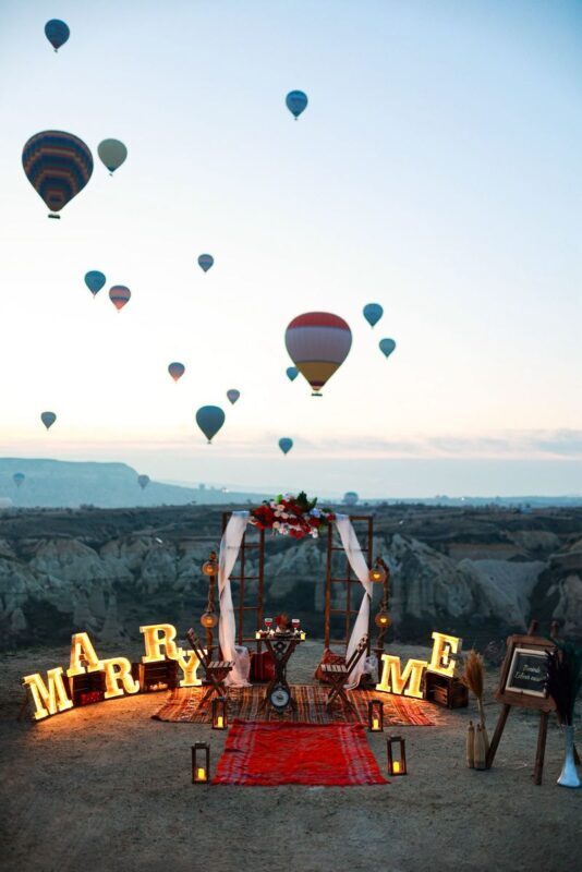 Marry Me concept with photoshooting in Cappadocia - A sunrise proposal, not a full-day tour
