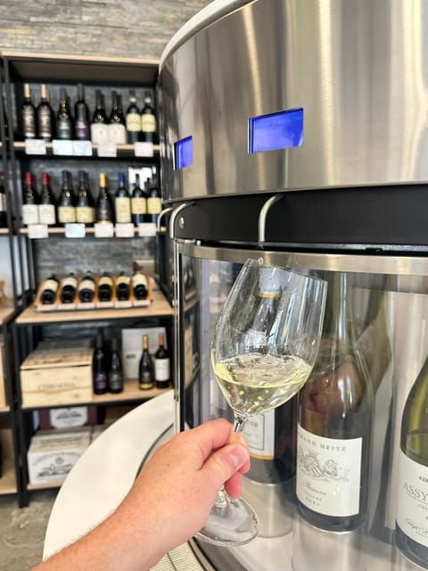 Marseile: Taste the Wines of the South in a Top Wine Shop.. - Food Pairing Options