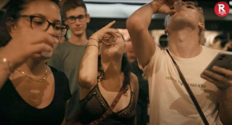 Marseille Bar Crawl Party With Free Shots and VIP Entry - Activity Details