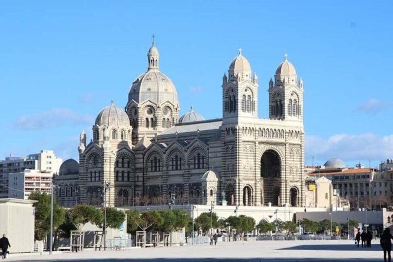 Marseille : Best Street Food Tour With A Local Guide - Exploring the Itinerary