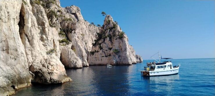 Marseille: Boat Rental for a Unique Day in the Calanques - Scenic Highlights