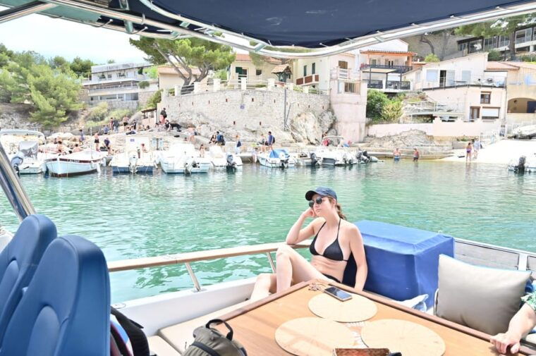 Marseille: Boat Tour to the Calanques of the Blue Coast - Experience and Amenities