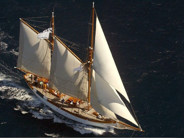 Marseille: Calanques Sailing Day Trip With Lunch and Wine - Duration and Tour Guide