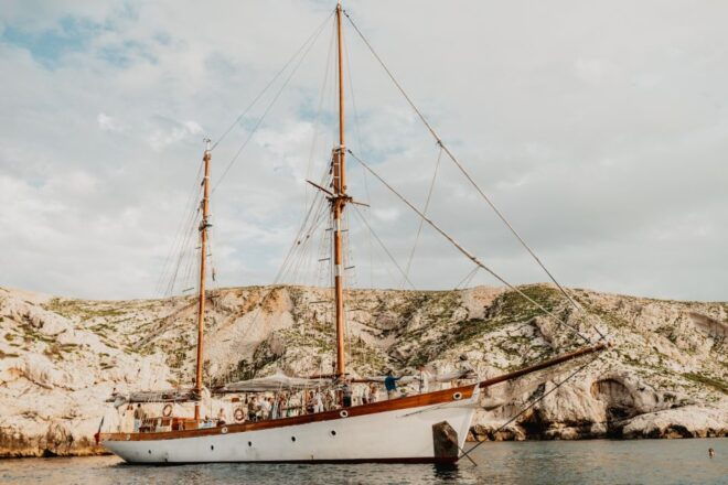 Marseille: Calanques Sailing Day Trip With Lunch and Wine - Enjoy a Chef-Prepared Buffet Lunch