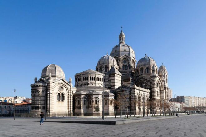 Marseille: Capture the Most Photogenic Spots With a Local - Cancellation Policy and Features