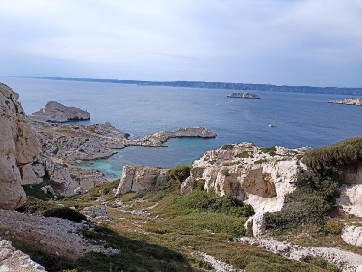 Marseille: Catamaran Cruise to Discover Frioul Islands - Cruise Departure and Sightseeing Highlights