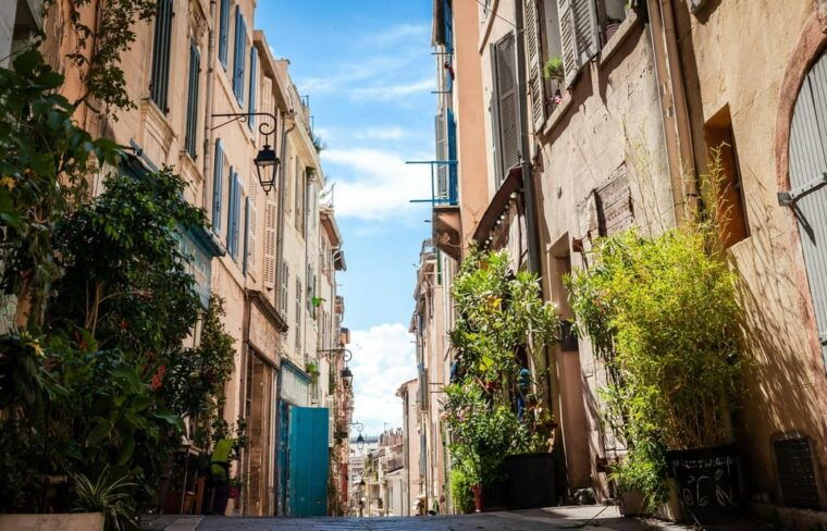 Marseille: Cosquer Cave Ticket & Panier District Audio Tour - Early Human Lives Uncovered