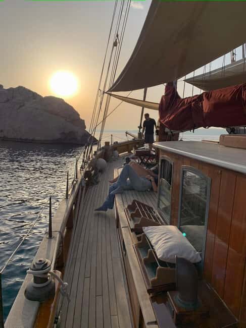 Marseille: Evening sailboat trip to the Calanques du Frioul with buffet and organic wine - What Makes This Tour Special