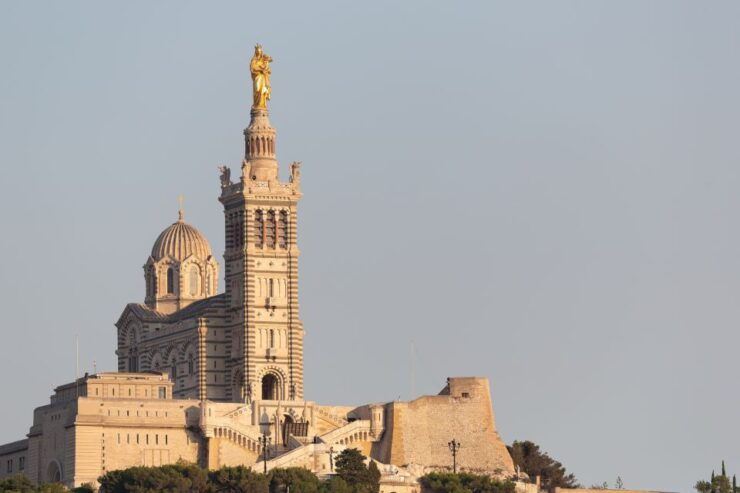 Marseille: First Discovery Walk and Reading Walking Tour - Experience Highlights