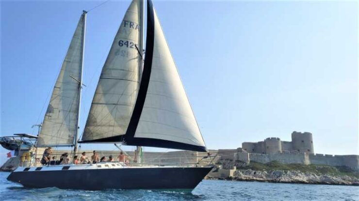 Marseille: Frioul Calanques Sailing Day Trip With Swimming - Key Points