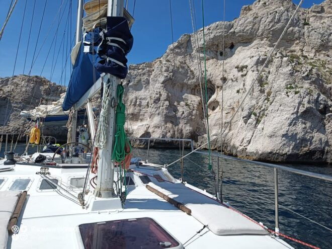 Marseille: Frioul Calanques Sailing Day Trip With Swimming - Participant Restrictions