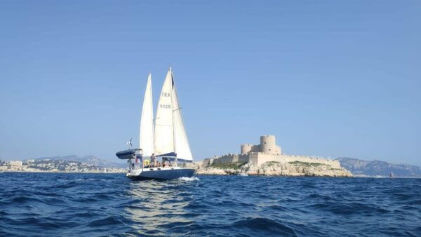 Marseille: Frioul Calanques Sailing Day Trip With Swimming - Tips for Enjoyment