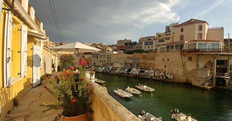Marseille: Magnificent Neighborhoods Guided Walking Tour - Experience Highlights