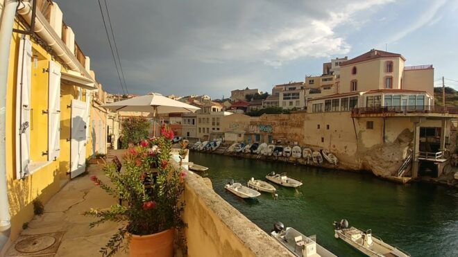 Marseille: Magnificent Neighborhoods Guided Walking Tour - Full Description