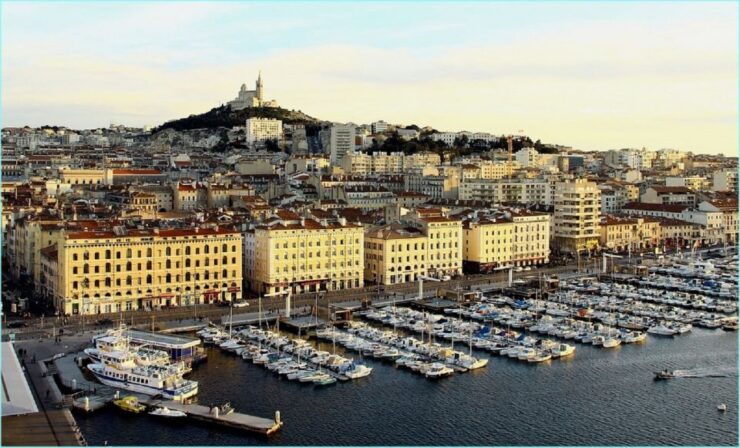 Marseille: Private City Center Walking Tour With Cruise - Experiences and Sights