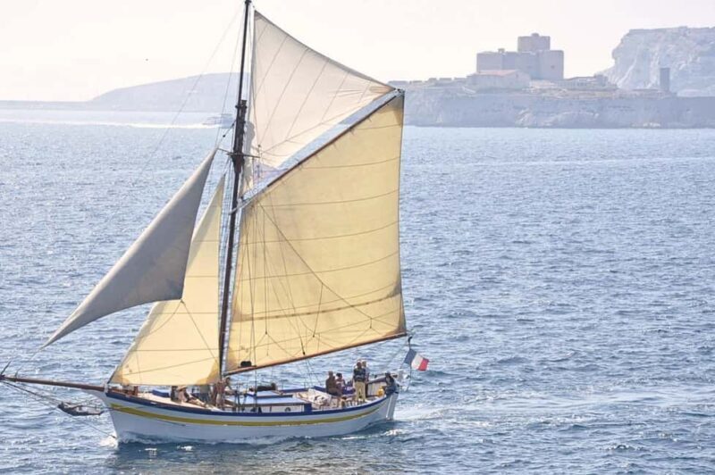 Marseille: Sailing cruise in the calanques, lunch and wine - Who Will Love This Tour?