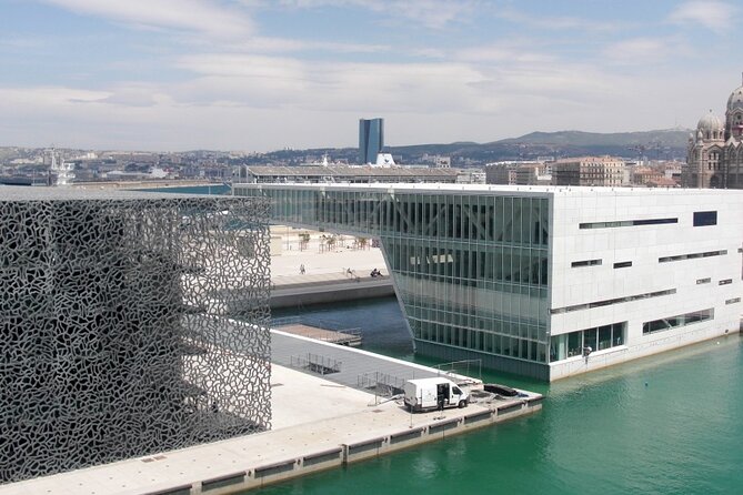 Marseille Scavenger Hunt: Sights By The Sea - Sights Along the Seafront