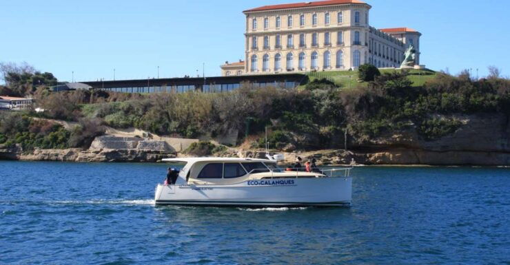 Marseille: Sunset Boat Cruise With Dinner and Drinks - Stunning Panoramic Sea Views and Sunset Cruise
