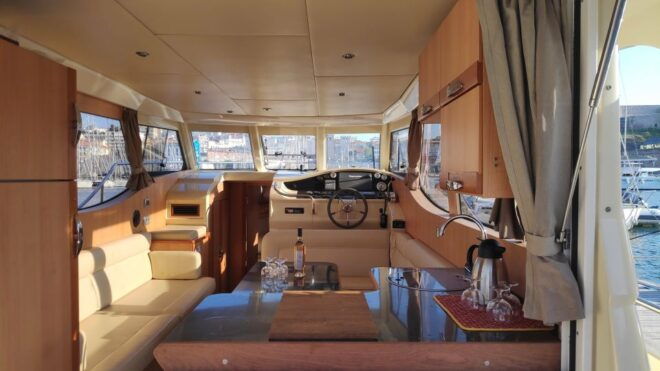 Marseille: Sunset Boat Cruise With Dinner and Drinks - Delicious Dinner With Drinks on Board