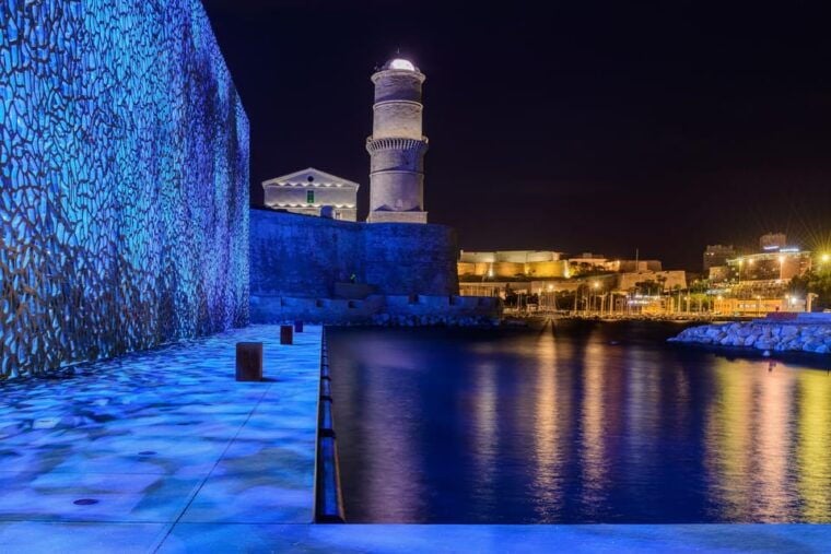 Marseille: Sunset Catamaran Tour With Stand-Up Paddle & Wine - Dining and Drinks
