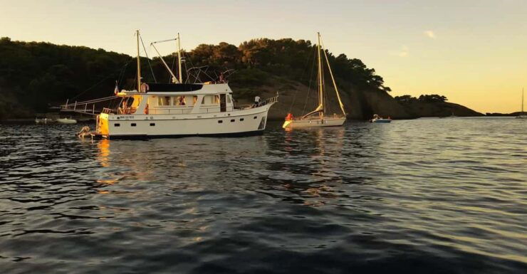 Marseille: Unforgettable Sunset Private Boat Experience - Key Points