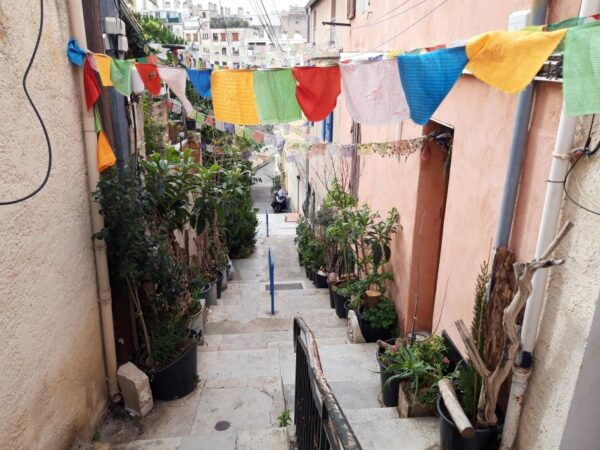 Marseille : Urban Coves Tour and Treasure Hunt - Frequently Asked Questions