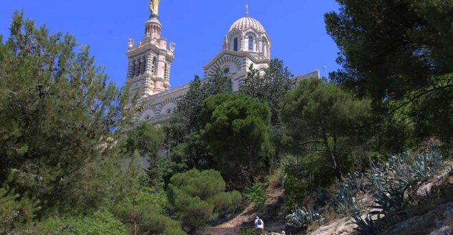 Marseille: Urban Hiking Tour With a Local Guide - Learn About Marseilles Culture and Heritage