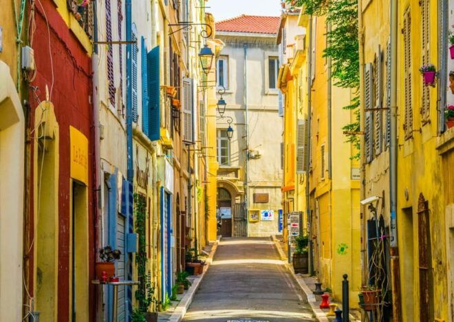 Marseilles Classics - Tour Features