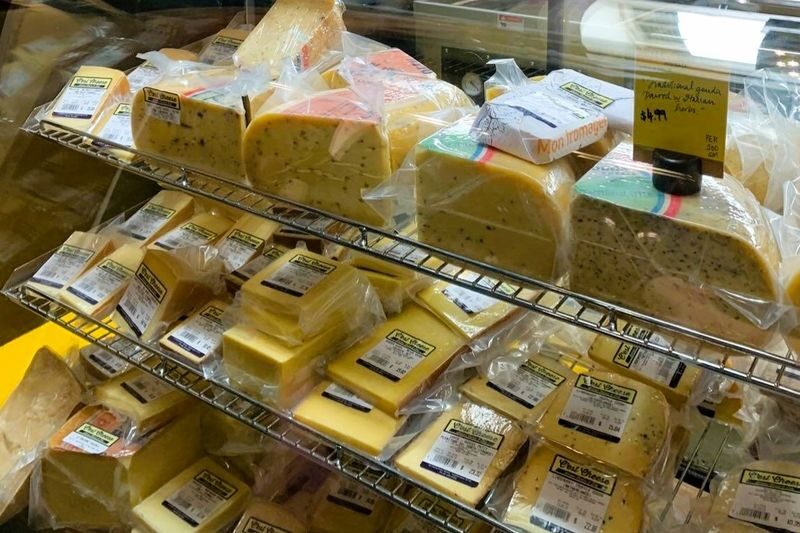 Martinborough Foodie Half Day Tour - Martinborough wine, with cheese on the side