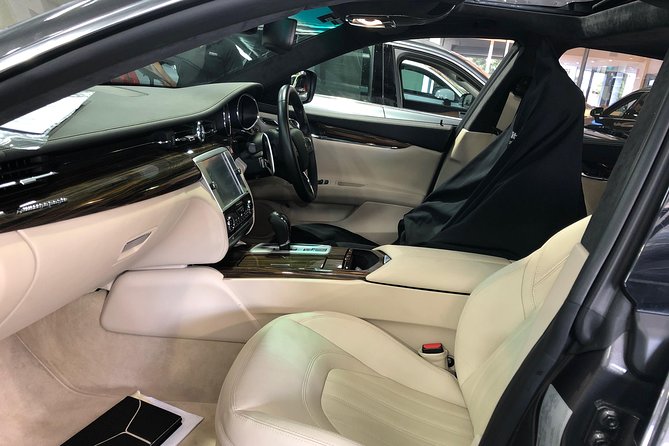 Maserati Quattroporte Limousine Transfer Cairns Airport to City - Benefits of Choosing a Private Transfer Service