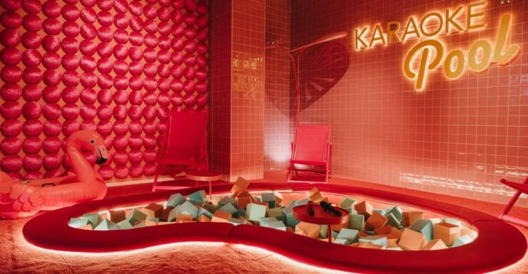 Maspalomas: Holiday World Themed Karaoke Room Rental - Experience Highlights