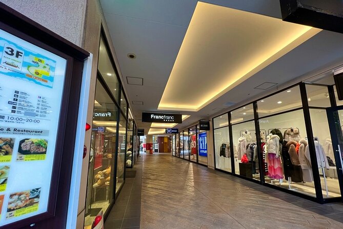 Matcha Delights and Japanese Sweets With Outlet Shopping Support - Meeting and Pickup Details