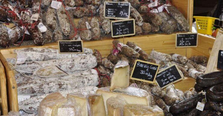 Matera: Market Tour and Private 3-Recipe Home Cooking Class - Languages and Group Size